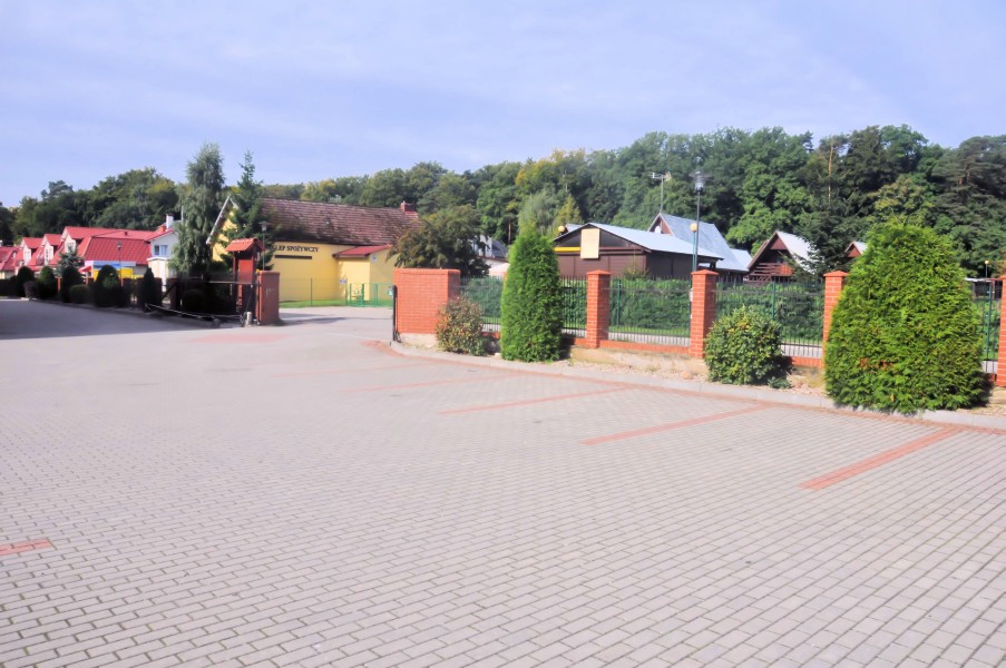 OW Lazur - plac wewntrzny - brama wjazdowa